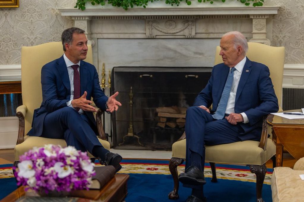 Alexander De Croo junto a Joe Biden. Foto: X / @alexanderdecroo