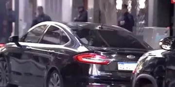 Cristina Kirchner empezó a movilizarse en un auto blindado ofrecido por el Presidente para incrementar su seguridad