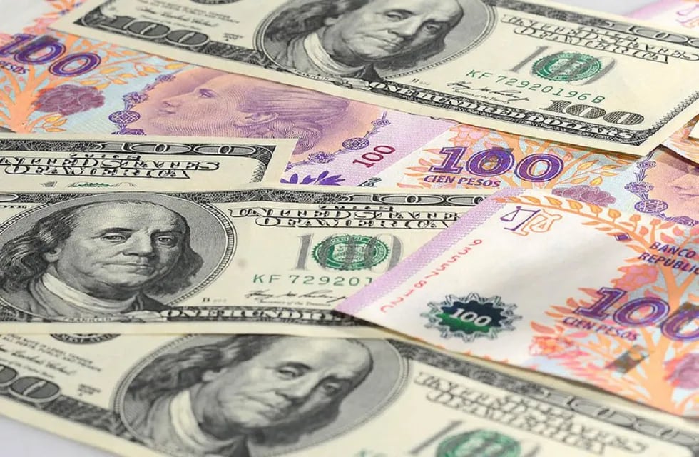 El blue inicia la semana lejos del récord: ¿cómo comprar el dólar más barato?