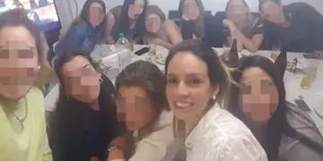 Ariadna Fortunato publicó fotos de la mujer condenada a tres años y nueve meses de prisión celebrando con amigas. La escrachó en las redes. 