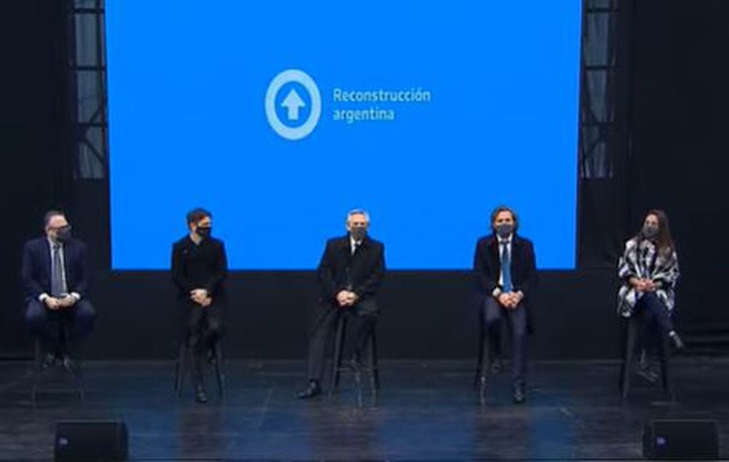 El presidente Alberto Fernández encabeza en Tecnópolis el lanzamiento de la segunda etapa de "Argentina Programa", ante unos 20.000 jóvenes de todo el país. Captura TV