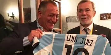 El funcionario argentino mandó a pedir 120 kilos de carne a un frigorífico cordobés para agasajar a Messi y compañía. 