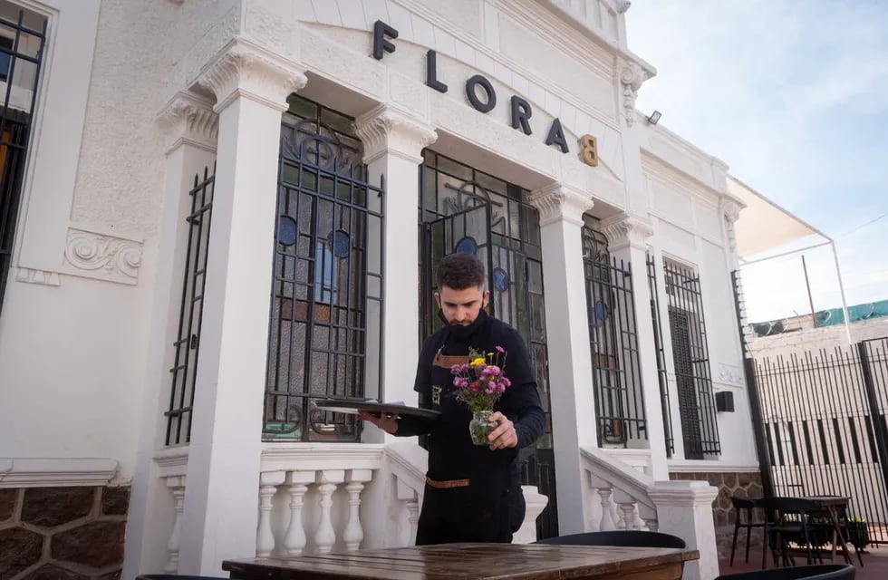 El bistró Flora B, ubicado en Godoy Cruz, es una de las tantas casonas que se han convertido en espacios gastronómicos y de disfrute. Foto: Ignacio Blanco / Los Andes