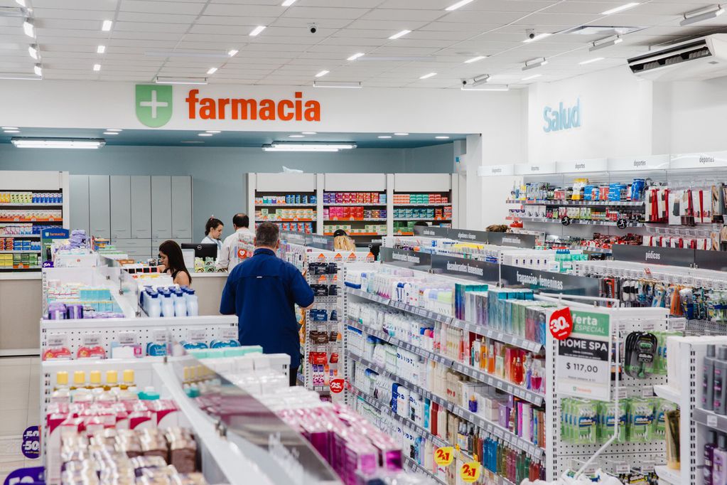La compañía farmacéutica ofrece puestos vacantes a los que se puede postular por medio de Bumeran. Foto: Farmacity / Redes
