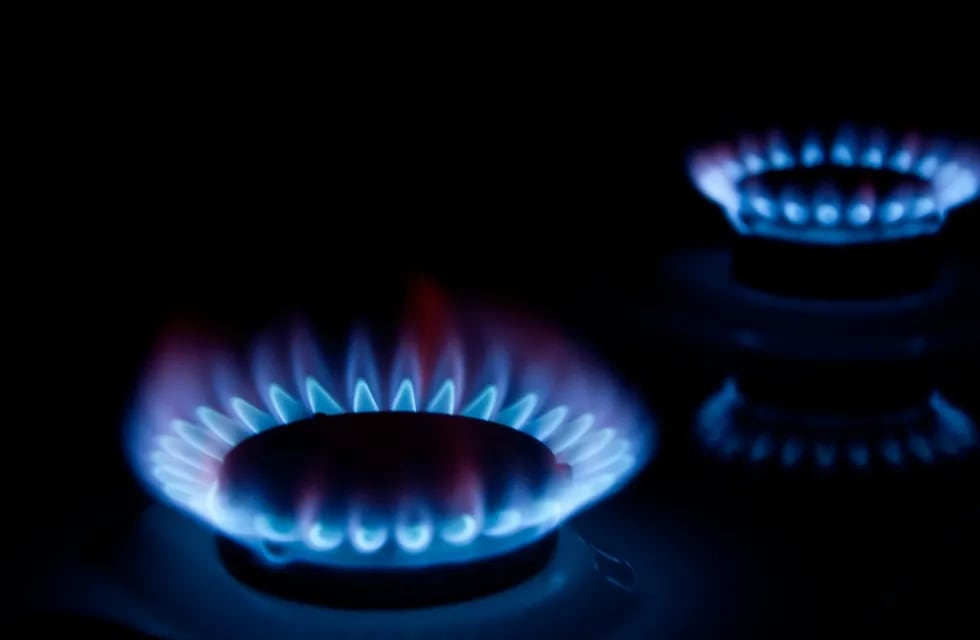 El Gobierno anunció que habrá cortes en el suministro de gas para industrias de alta demanda debido al adelantamiento del frío. Imagen ilustrativa.