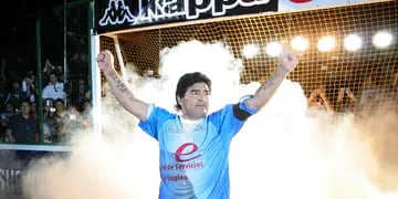 Diego Maradona showbol