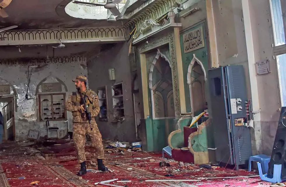Ataque suicida en mezquita en Pakistán