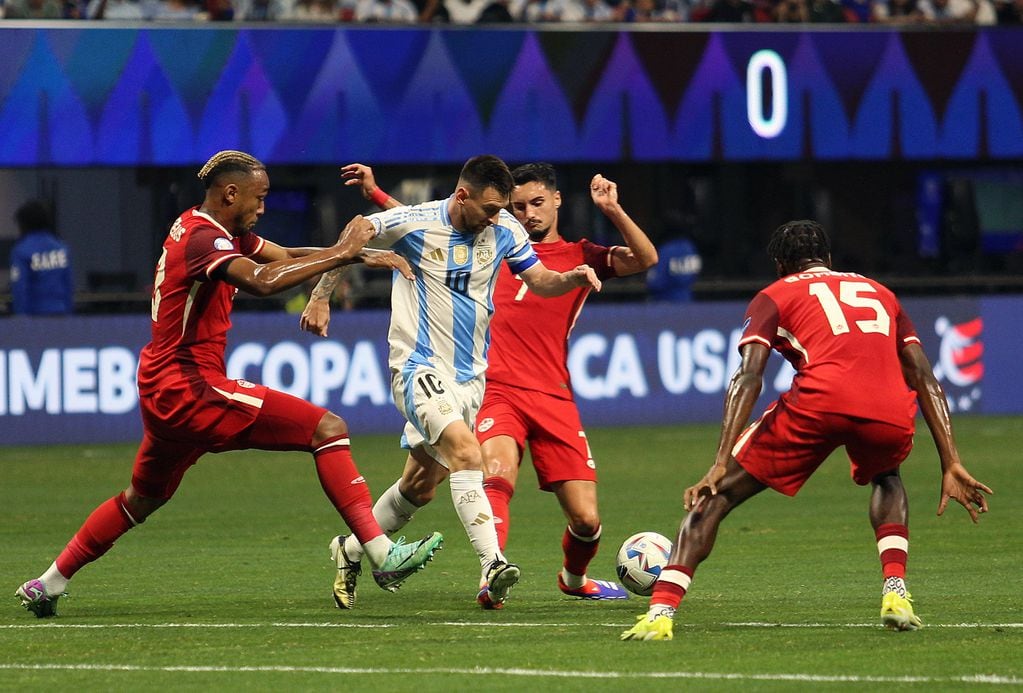 Lionel Messi en el partido de Argentina ante Canadá por la Copa América. (Fotobaires)