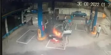 Video sorprendente: un playero se convirtió en héroe tras evitar una explosión en una estación de servicio en Costa Rica
