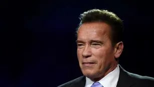 Arnold Schwarzenegger se vacunó contra el coronavirus y usó una frase de Terminator para concientizar