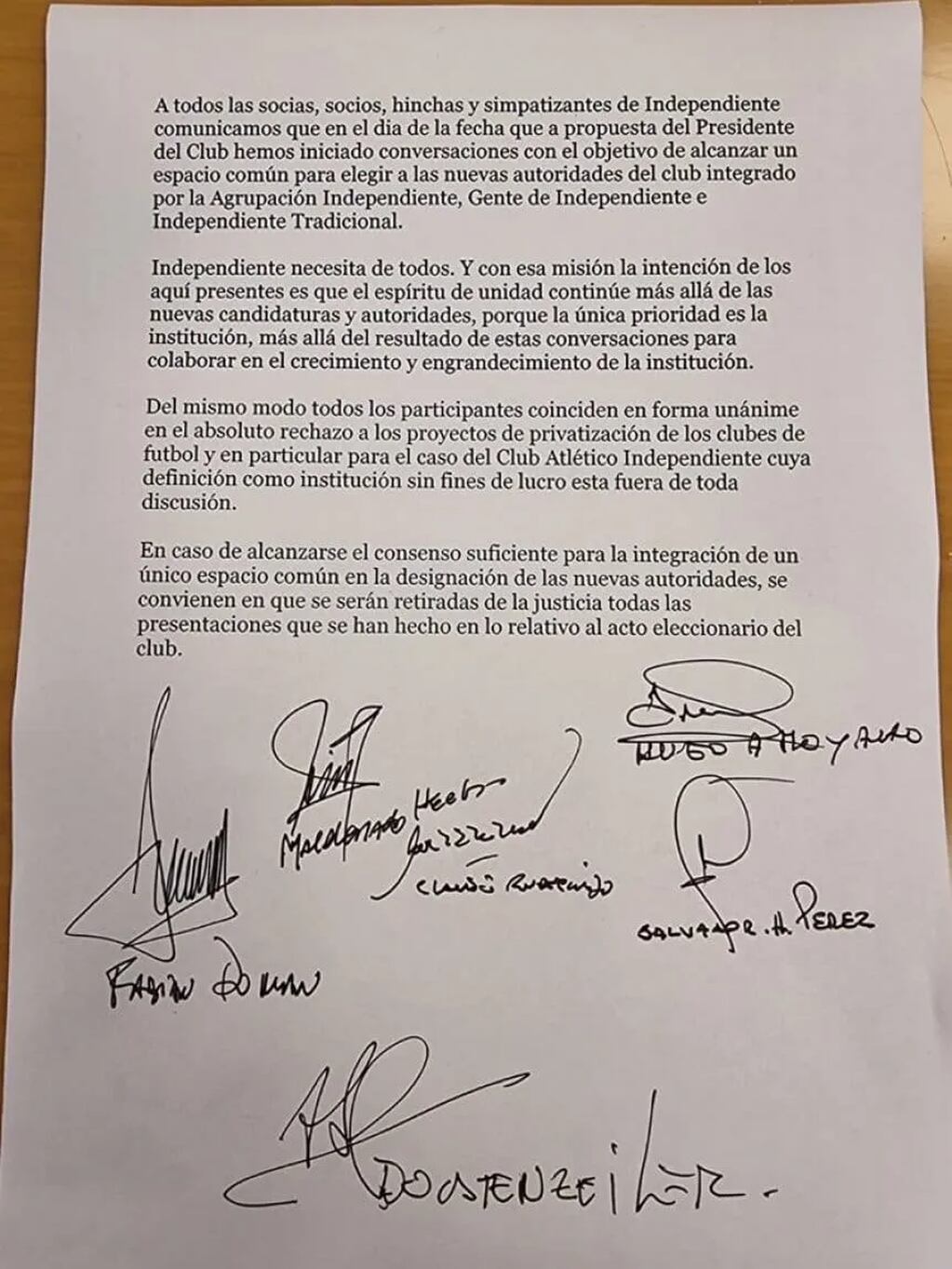 El acuerdo firmado por los principales directivos de Independiente de Avellaneda. / Gentileza.