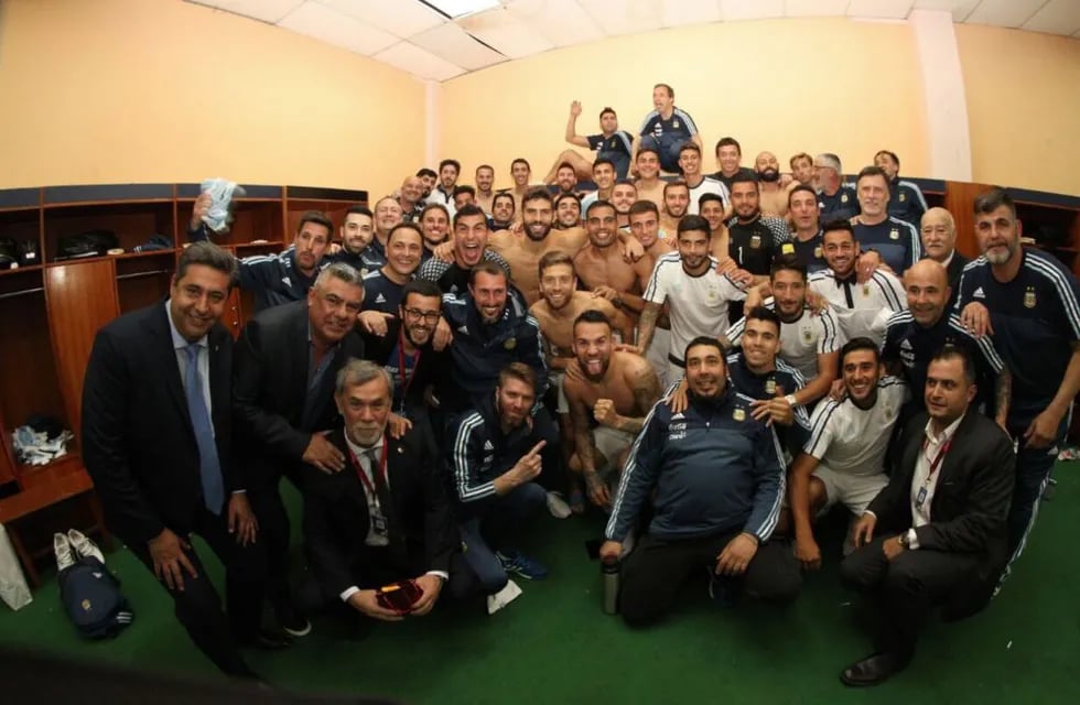 Mirá cómo festejaron los jugadores argentinos tras la sufrida clasificación 