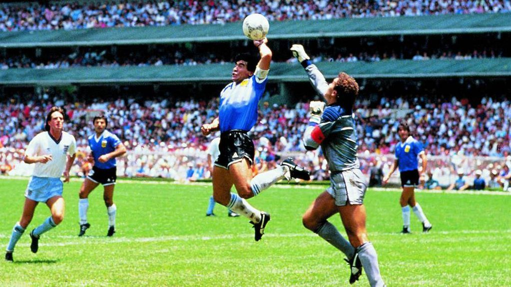 La mítica camiseta de Diego en el partido contra Inglaterra de México 86. / archivo 