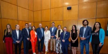 Ulpiano Suarez firmó un acuerdo con el municipio mexicano de Ensenada