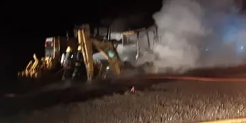 Mapuches prendieron fuego máquinas viales en Villa La Angostura