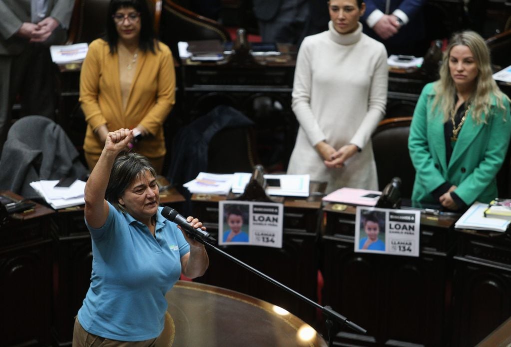 La Cámara de Diputados tomó juramento a Mónica Schlotthauer tras aceptar las renuncias de Myriam Bregman y Romina del Plá por el Frente de Izquierda y de los Trabajadores. Foto NA: DANIEL VIDES