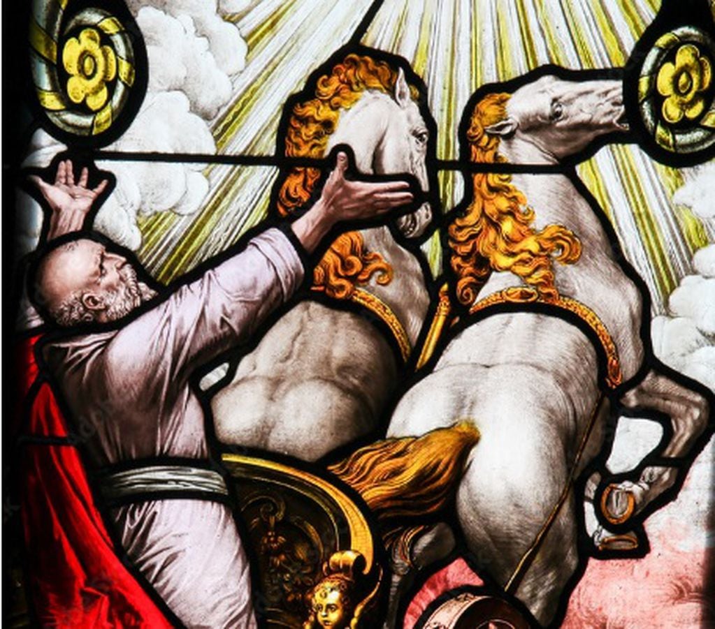 Elías asciende al cielo en el carro de fuego, según relata la biblia en la 2 Reyes. Detalle del vitral de una Iglesia alemana en Estocolmo.