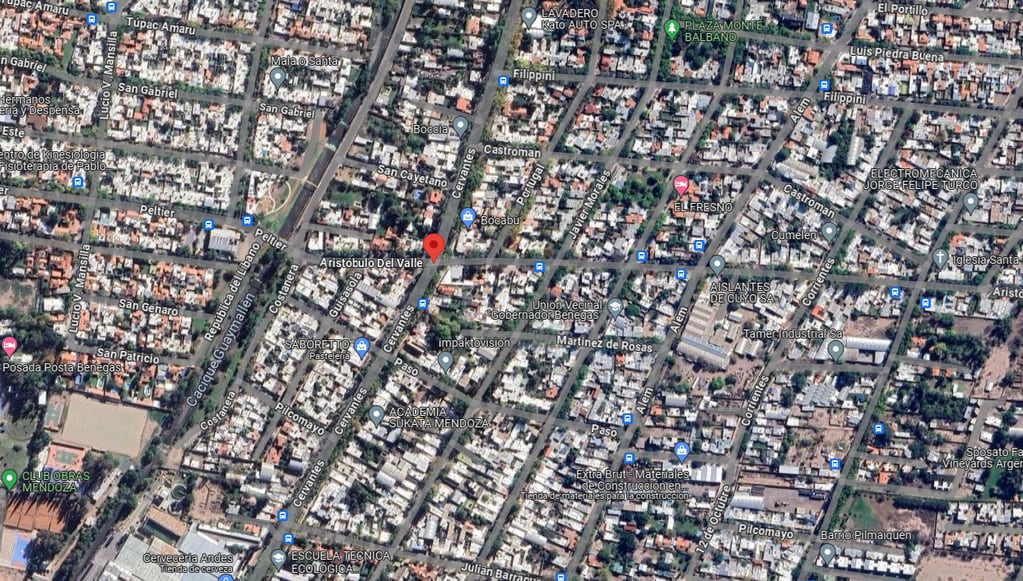 La rampa se encuentra en Cervantes y Aristóbulo del Valle de Godoy Cruz. Foto: Maps