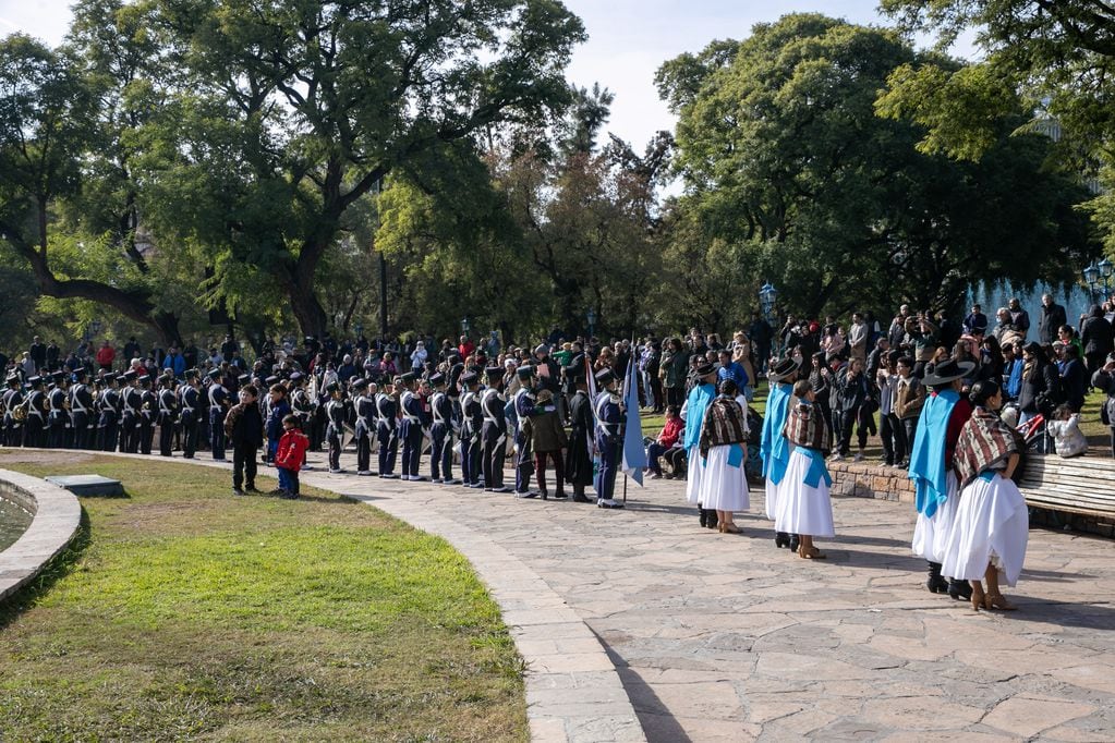 La Banda Militar Talcahuano y los elencos municipales brindaron un gran espectáculo. Foto: Mendoza Ciudad.