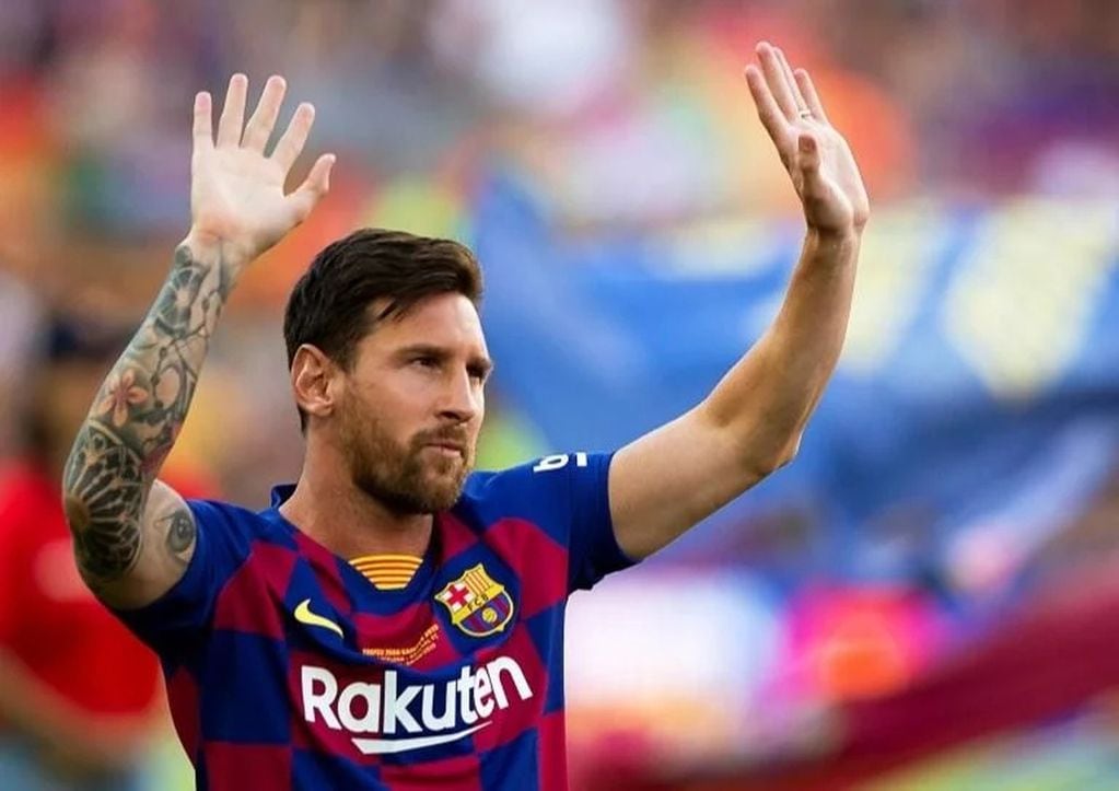 El vicepresidente deportivo del Barcelona confirmó contacto con el padre de Messi.