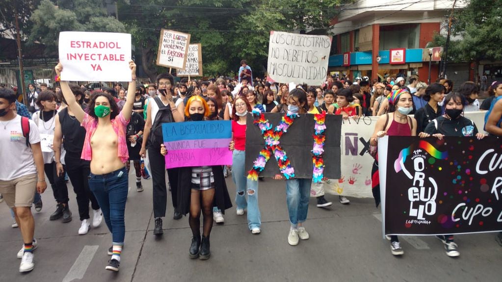 Nueva marcha del orgullo LGBTQI+ en Mendoza. Foto: José Gutiérrez / Los Andes