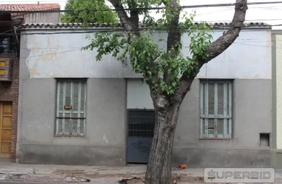 La Dirección General de Escuelas realizará un remate de lotes y casas a remodelar en el Gran Mendoza.