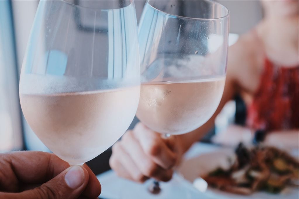 En Argentina, casi de cada 100 vino que se venden en el país son rosados.