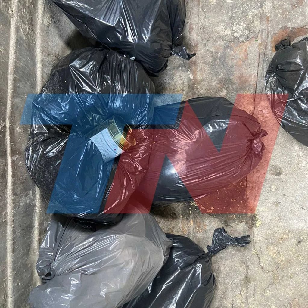 Un mecánico del barrio porteño de Chacarita encontró la lata en el contenedor de basura.
Foto: Gentileza TN.