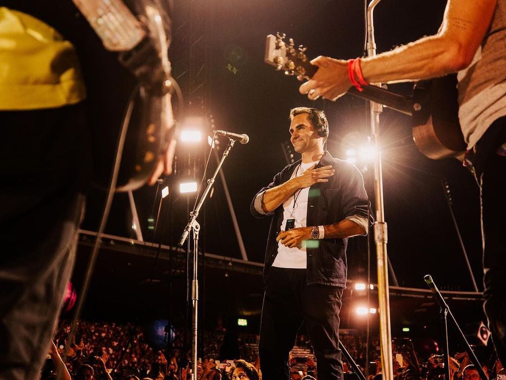 Federer interpretó "Don't Panic" junto a Coldplay. Foto: Instagram / @rogerfederer