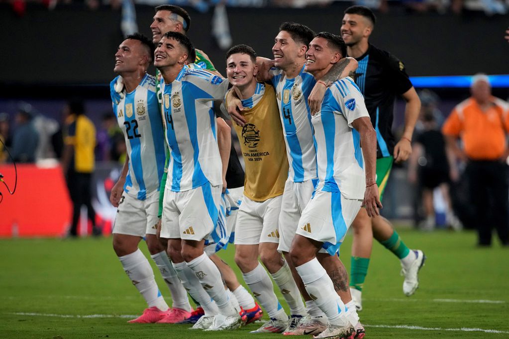 Argentina venció a Canadá en la semifinal de la Copa América y se metió en la final.  (AP)