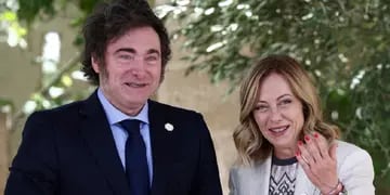Javier Milei y Giorgia Meloni en el G7