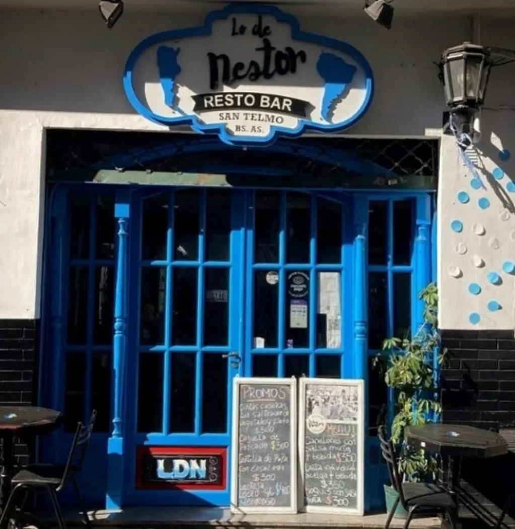 El bar en honor a Néstor.