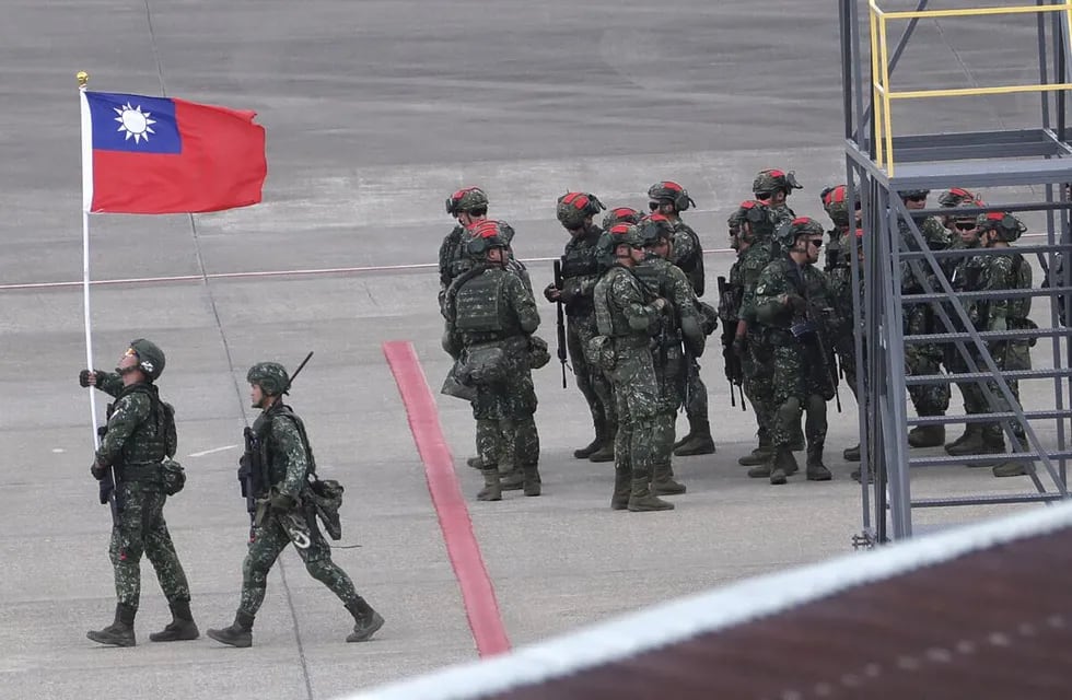 Taiwán moviliza tropas ante amenaza de China este jueves 23 de mayo.