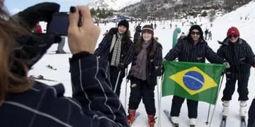 Atraídos por la nieve, las ofertas y el vino: este es el perfil de los nuevos turistas brasileños