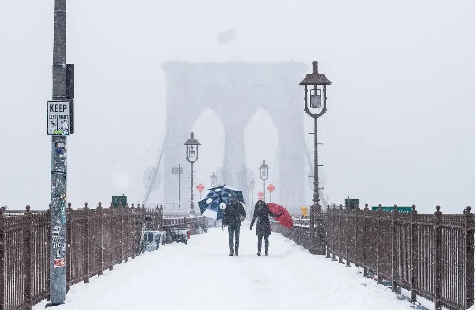 En fotos Nueva York registró su mayor nevada en años y podría afectar