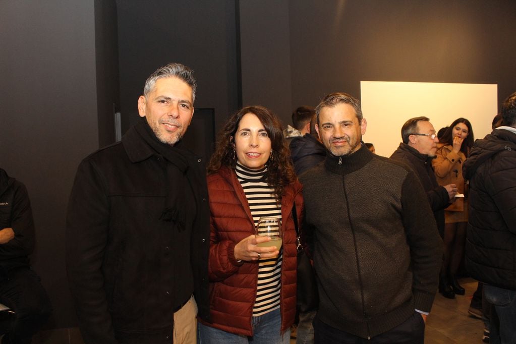 Walter Prato, Patricia Fadin y Claudio Burrelo.