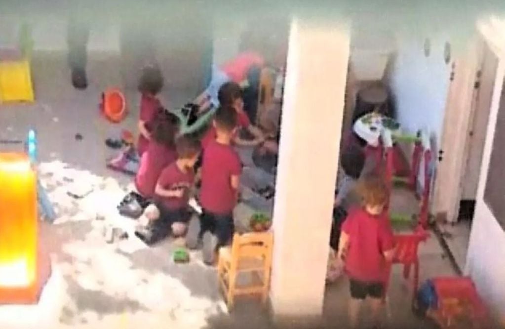 Denuncian maltrato infantil en un jardín maternal de Rosario (Captura de video)