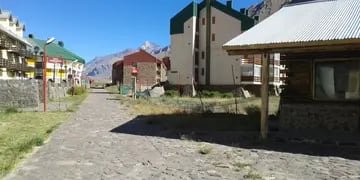 Desolado. Los empresarios turísticos del lugar aseguran que el centro recibe visitas todo el año.  Los Andes