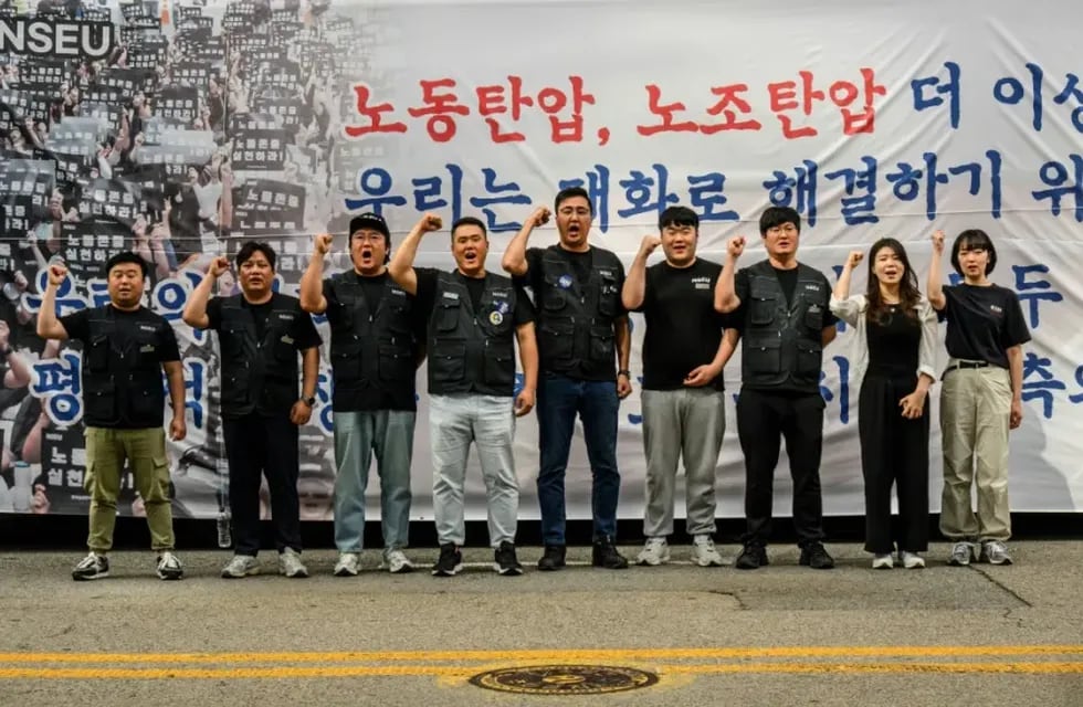 Este viernes comenzó la primera huelga en la historia de la empresa surcoreana, por reclamos salariales.