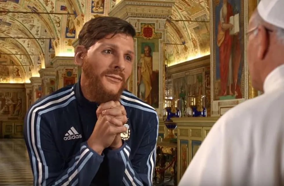 Imperdible: el 'Messi' de Martín Bossi le pide un milagro al Papa y al mismísimo Jesús