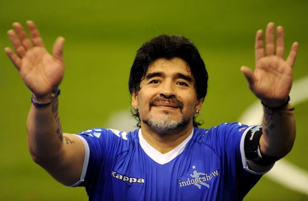 Maradona y un emotivo homenaje a la gran mujer de su vida 