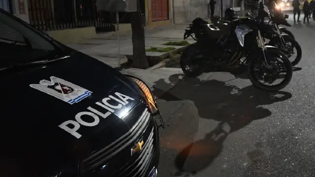 Policía de Mendoza de noche. | Foto: Los Andes