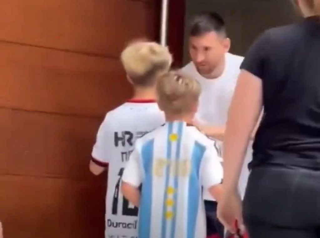 Lionel Messi cumplió el sueño de un grupo de niños / Gentileza