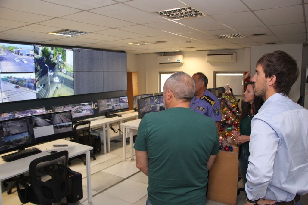 Leandro Biskupovich en las oficinas del CEO 911. Foto: Prensa Gobierno