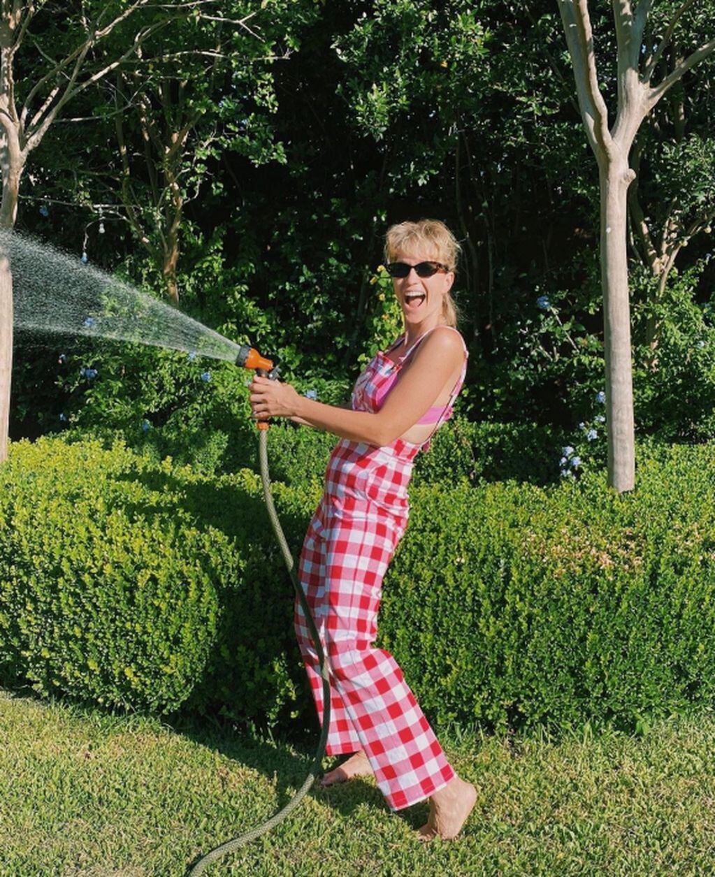 Brenda Gandini en el jardín