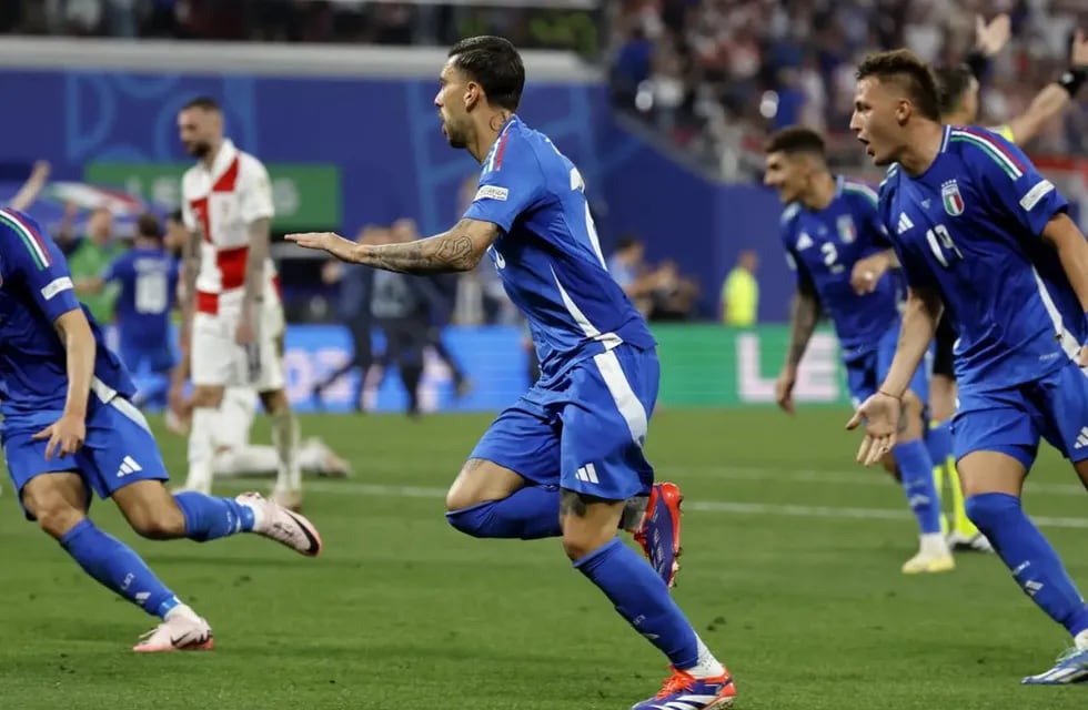 Italia clasificó a los Octavos de Final tras un empate agónico contra la selección croata / EFE