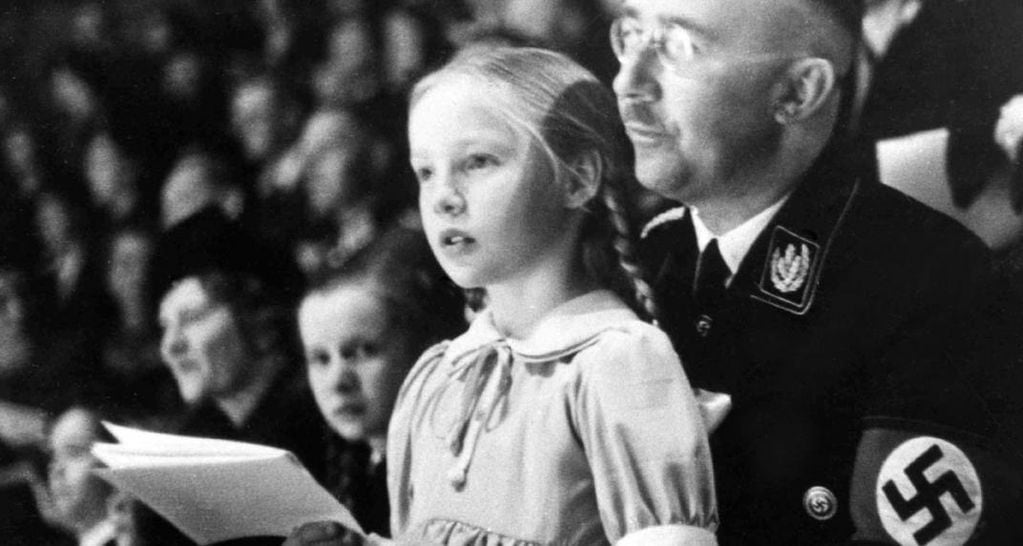 Himmler y su hija, Gudrun. 