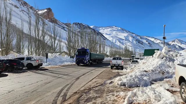 Nieve en alta montaña: el paso a Chile estuvo 20 días cerrado