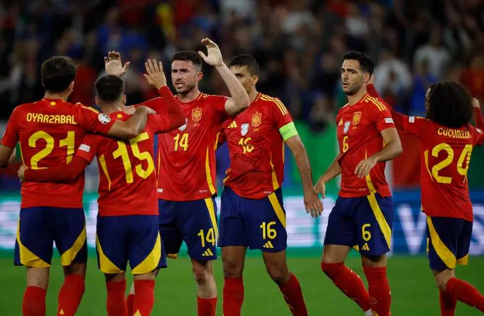 España derrotó a Italia y se aseguro un lugar en los octavos de final - EFE