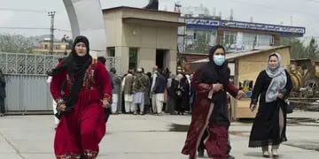 Ataque con bombas en escuela de Afganistán